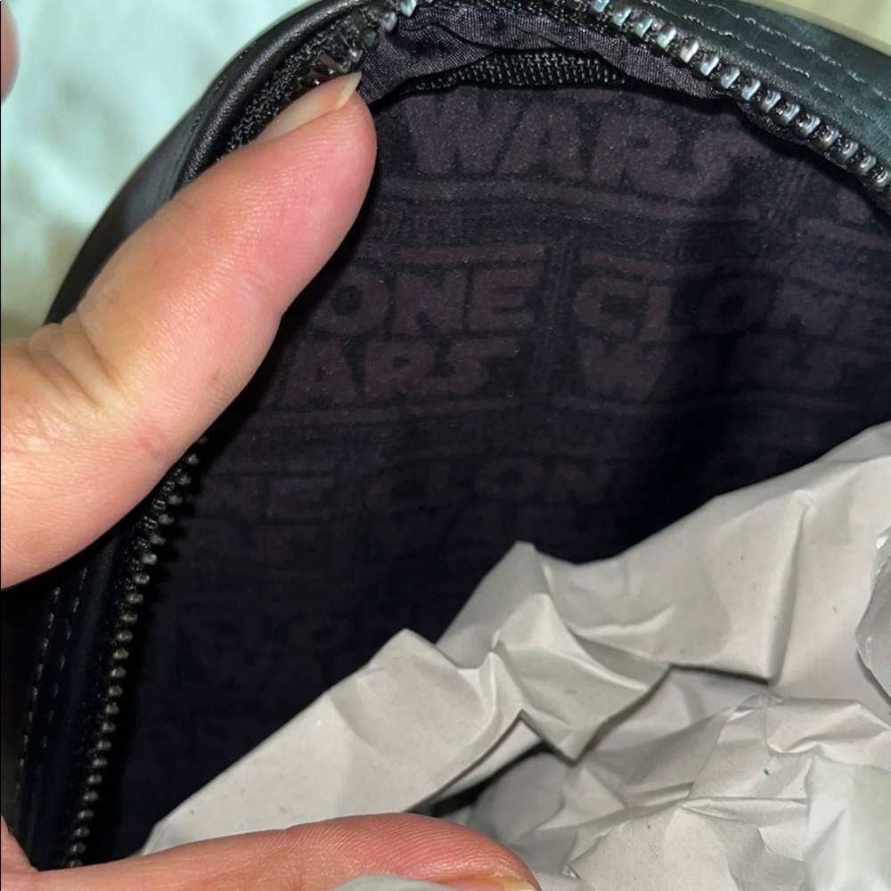 NWT Loungefly Star Wars Glow in the Dark Mini Backpack - Picture 5 of 6